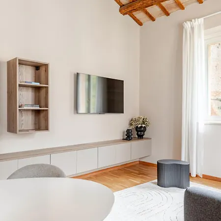 Piazza Del Popolo Design Living *